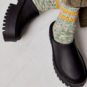 Jeffrey Campbell Black Platform Clogs